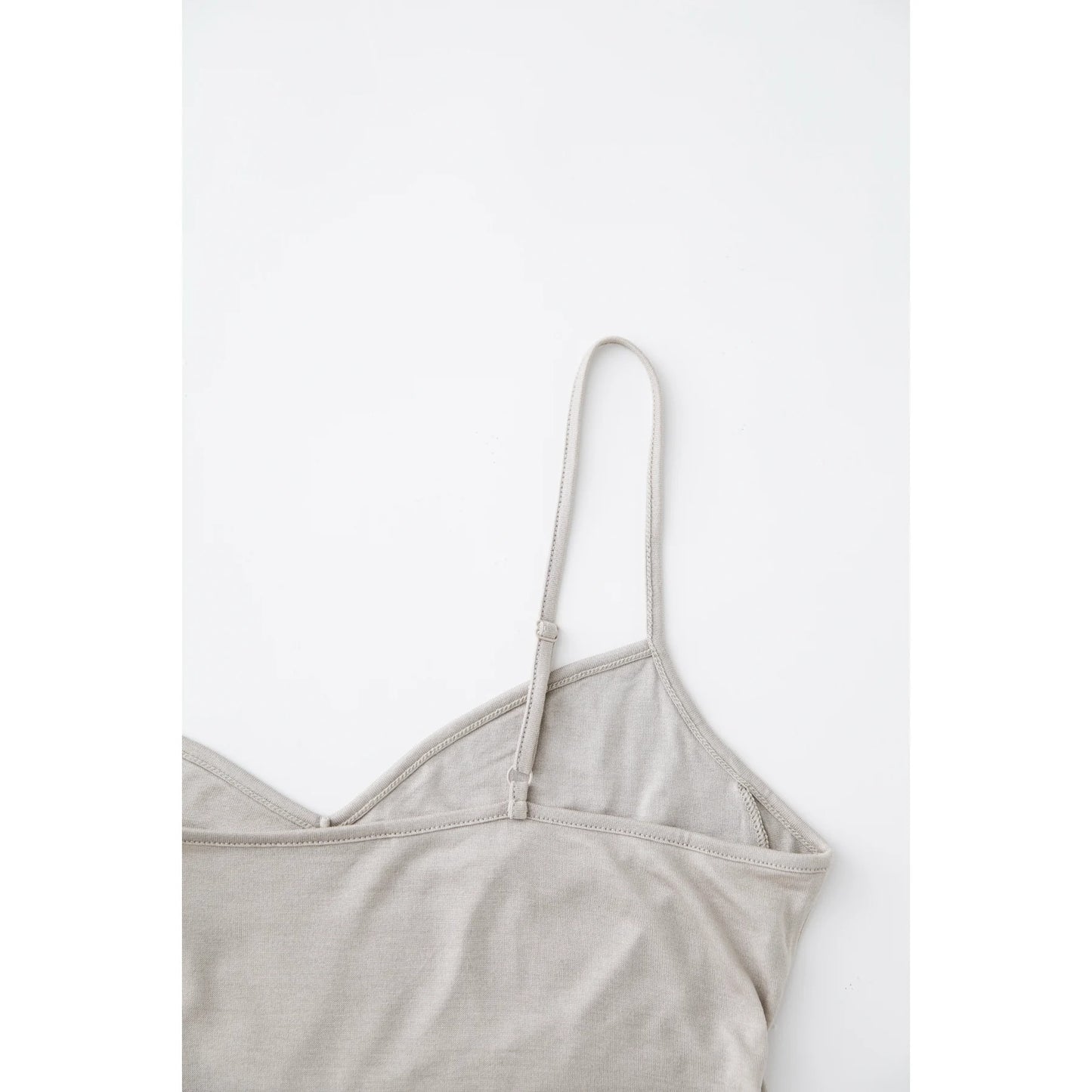 カップ入りVキャミソール Ⅲ(アジャスター付き)